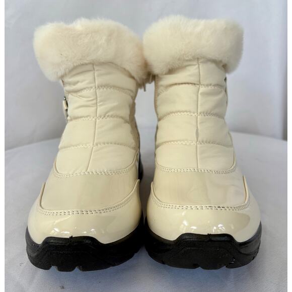 Easy Street Easy Dry by Frosty Waterproof Boots Winter White Size 7M NWT - Picture 2 of 5